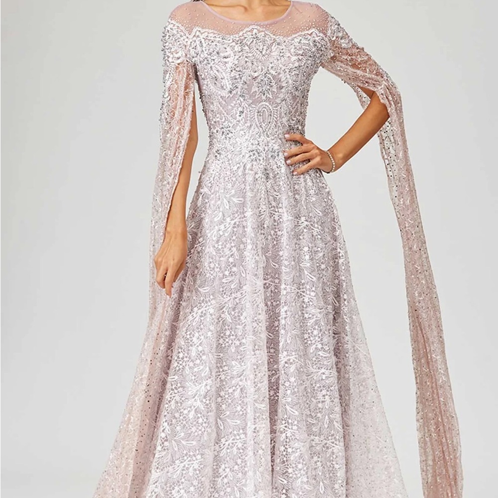 Elegant Lace Evening Gown